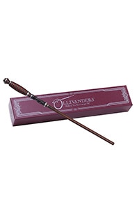 Interactive Ollivanders™ Yew and Dragon Heartstring Wand